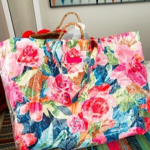 VERA BRADLEY FLORAL TOTE